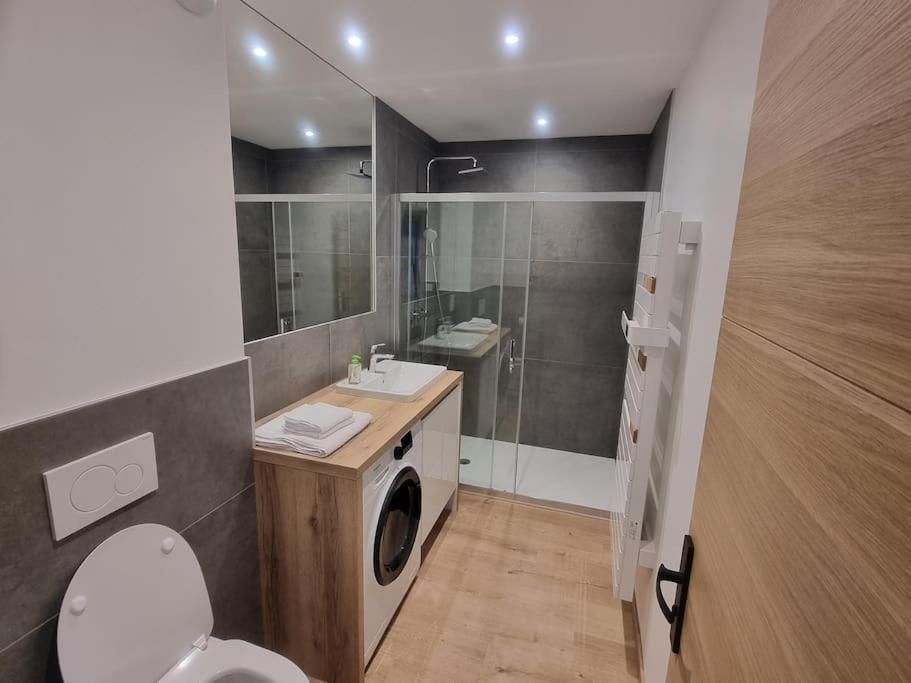 Superbe Appartement T2 Climatise, Idealement Situe 于日讷 外观 照片